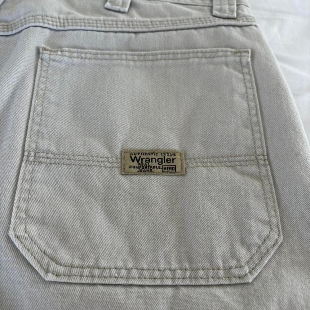 Vintage Wrangler Cream/Light Tan colored Jean shorts/jorts - Picture 7 of 7